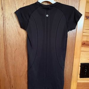Lululemon black Swiftly Tech Short sleeve shirt